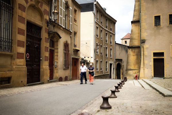 La galerie-gîte du peintre messin Vadim Korniloff est installée dans la rue Chèvremont en plein centre de Metz