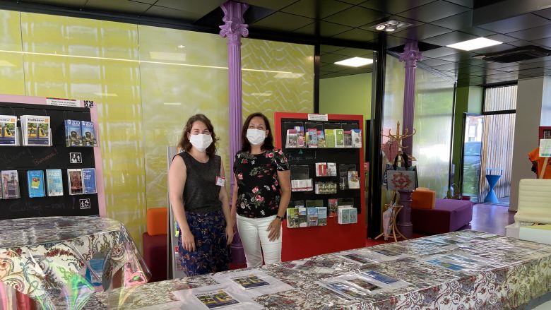 Les agents de l'office du tourisme accueillant masquées et avec le sourire / © Clémence Saycocie