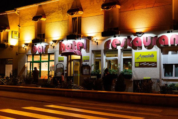 Le gîte de l'Arcombelle compte 23 chambres, dont deux adaptées aux handicaps moteur, mental, visuel et auditif