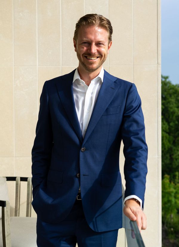 Bruno Tailly, directeur des opérations du Royal Champagne, sur la terrasse de la suite Joséphine