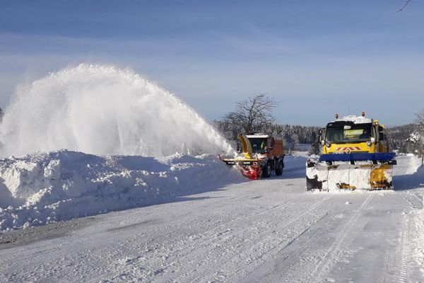 De la neige en quantité à dégager pour rendre les stations accessibles
