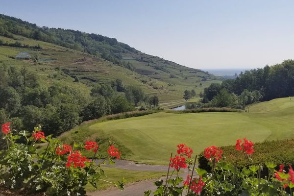 A Ammerschwihr, l'office de tourisme de la vallée de Kaysersberg propose une initiation au golf.