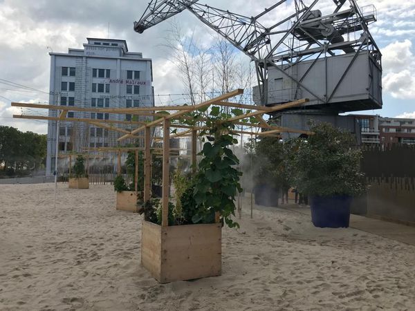 L'espace plage à la presqu'île Malraux.